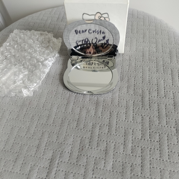 Authentic Autograph Hello Kitty (Sephora) Mirror By The Creator Of Hello Kitty - Picture 4 of 5